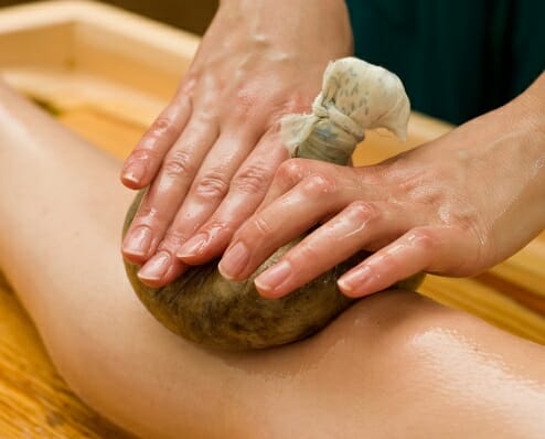 ayurvedic oil massage